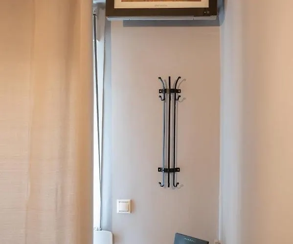 Thess Puzzle Apartment *