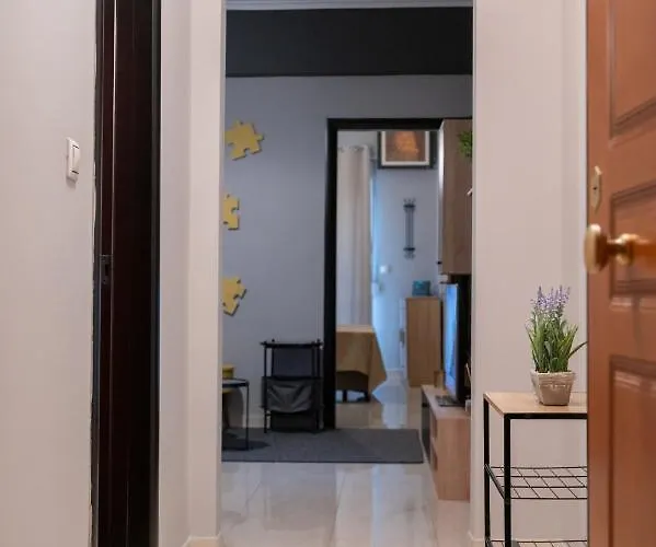 Thess Puzzle Apartment *